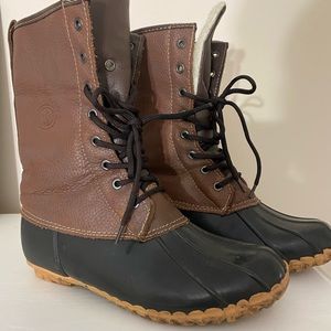 Duck boots